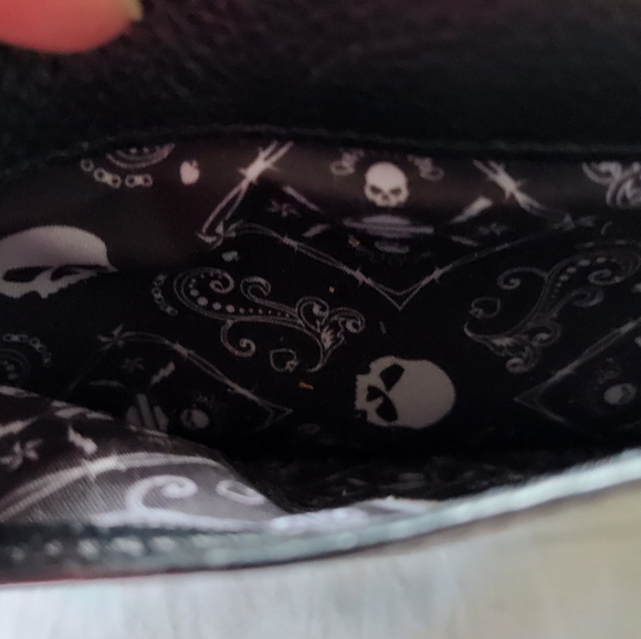 Harley Davidson Ladies Embroidered Leather Wallet. - Picture 3 of 10